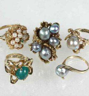 Antique jewelry and watches